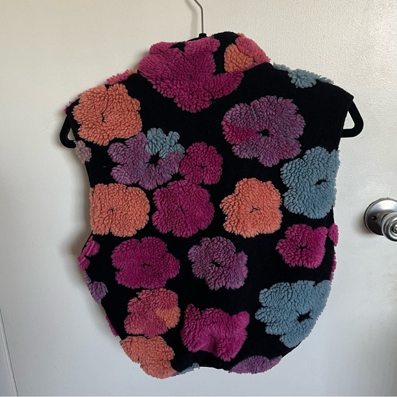 Turtle Neck Floral Pattern Zipper Vest - Picture 3 of 4